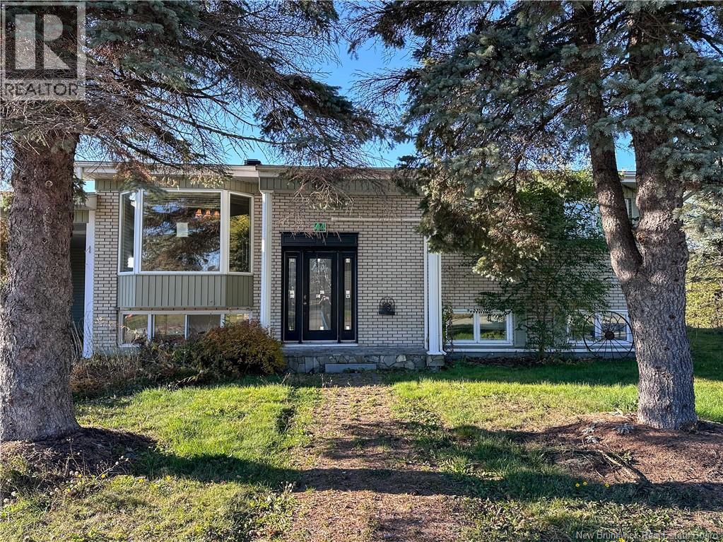44 Lionel H Lajoie Avenue, Edmundston, New Brunswick  E3V 3G6 - Photo 3 - NB129301