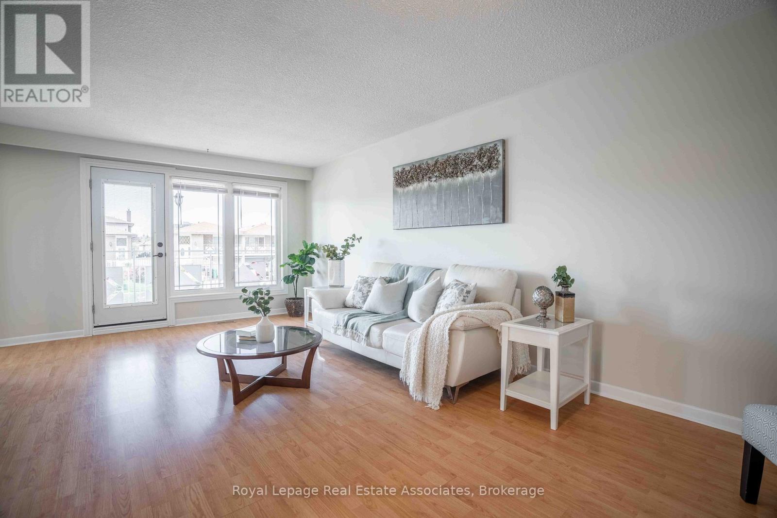 2559 Kingsberry Crescent, Mississauga, Ontario  L5B 2K7 - Photo 17 - W12574032