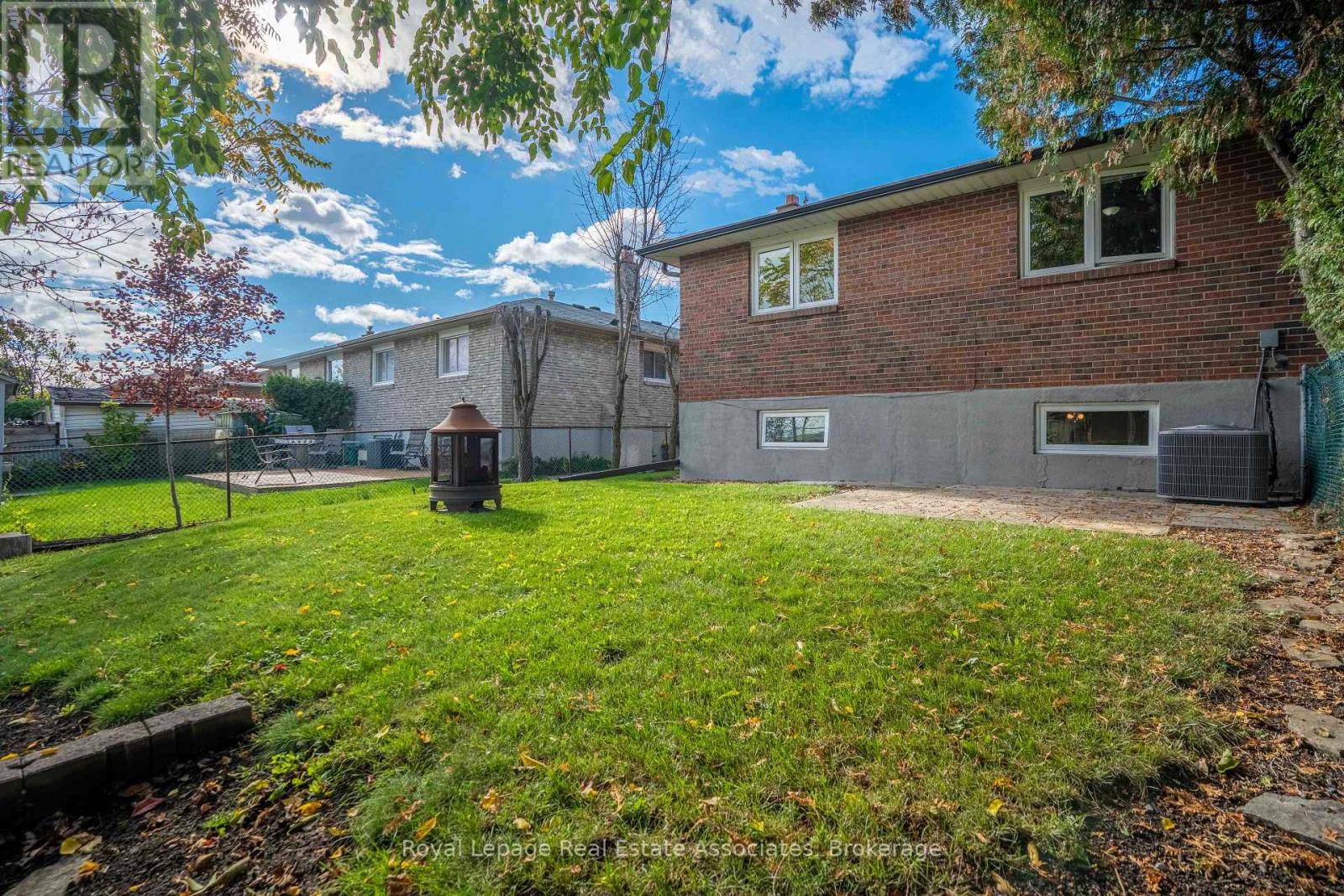 2559 Kingsberry Crescent, Mississauga, Ontario  L5B 2K7 - Photo 31 - W12574032