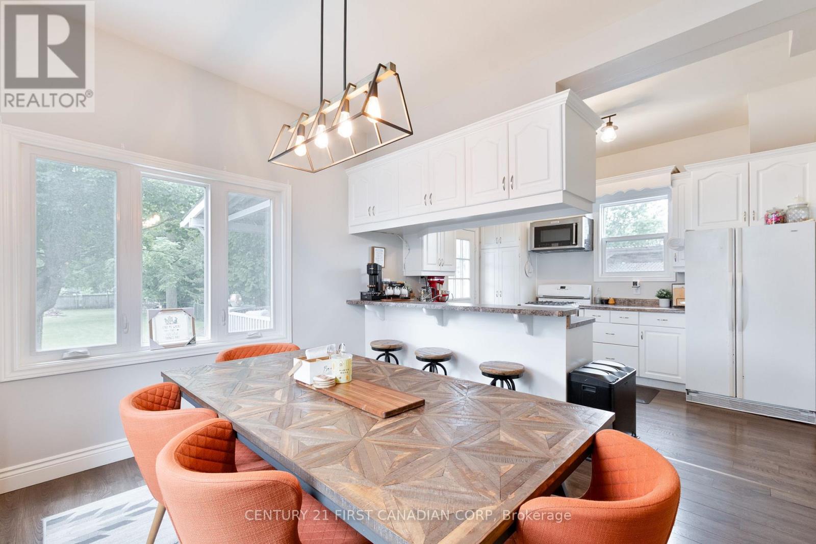 41 South Edgeware Road, St. Thomas, Ontario  N5P 2H5 - Photo 10 - X12574064