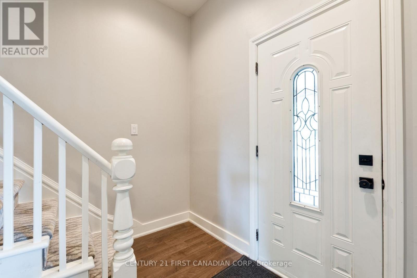 41 South Edgeware Road, St. Thomas, Ontario  N5P 2H5 - Photo 4 - X12574064