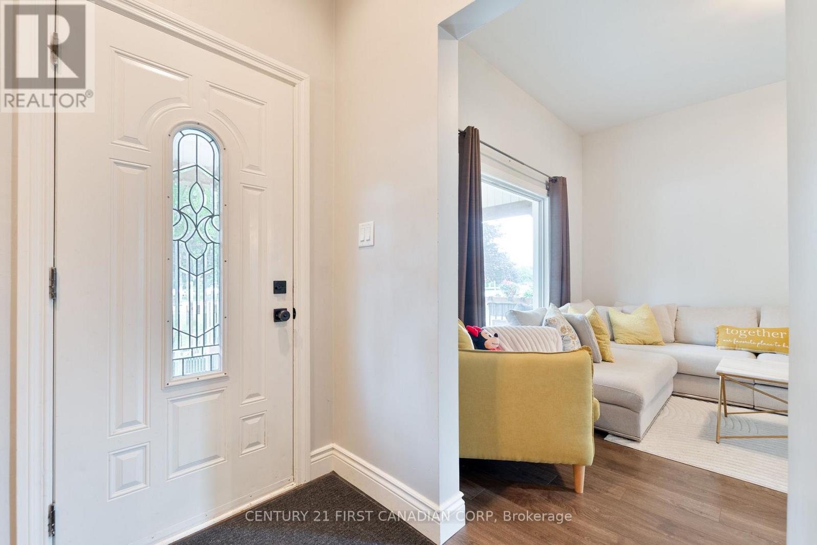 41 South Edgeware Road, St. Thomas, Ontario  N5P 2H5 - Photo 5 - X12574064