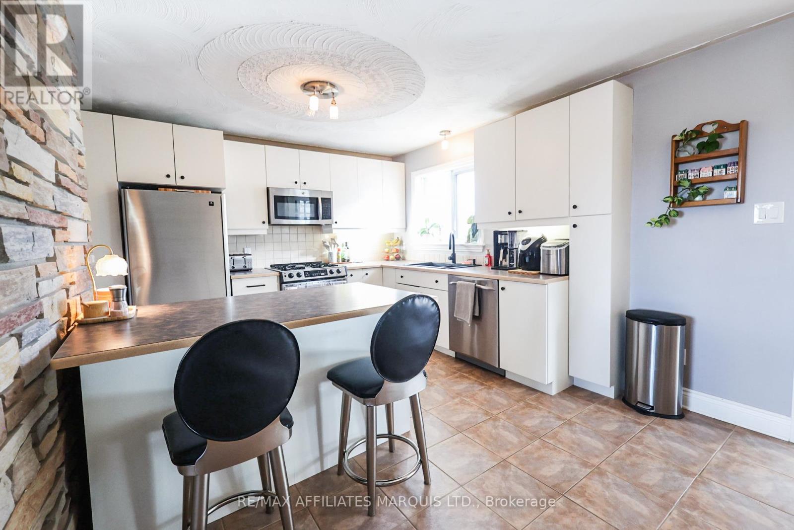 66 Jean Street, North Glengarry, Ontario  K0C 1A0 - Photo 3 - X12574054