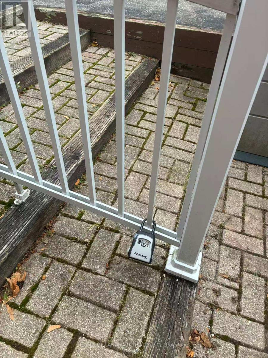 Main Floor - 126 Roywood Drive, Toronto, Ontario  M3A 2E1 - Photo 13 - C12573316