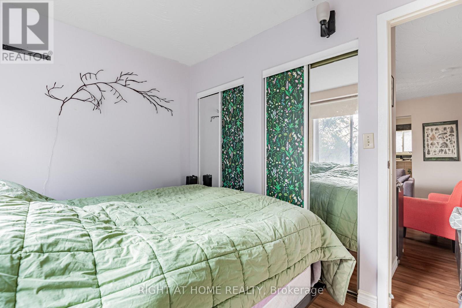 333 Bain Avenue, Toronto, Ontario  M4J 1B9 - Photo 10 - E12574050