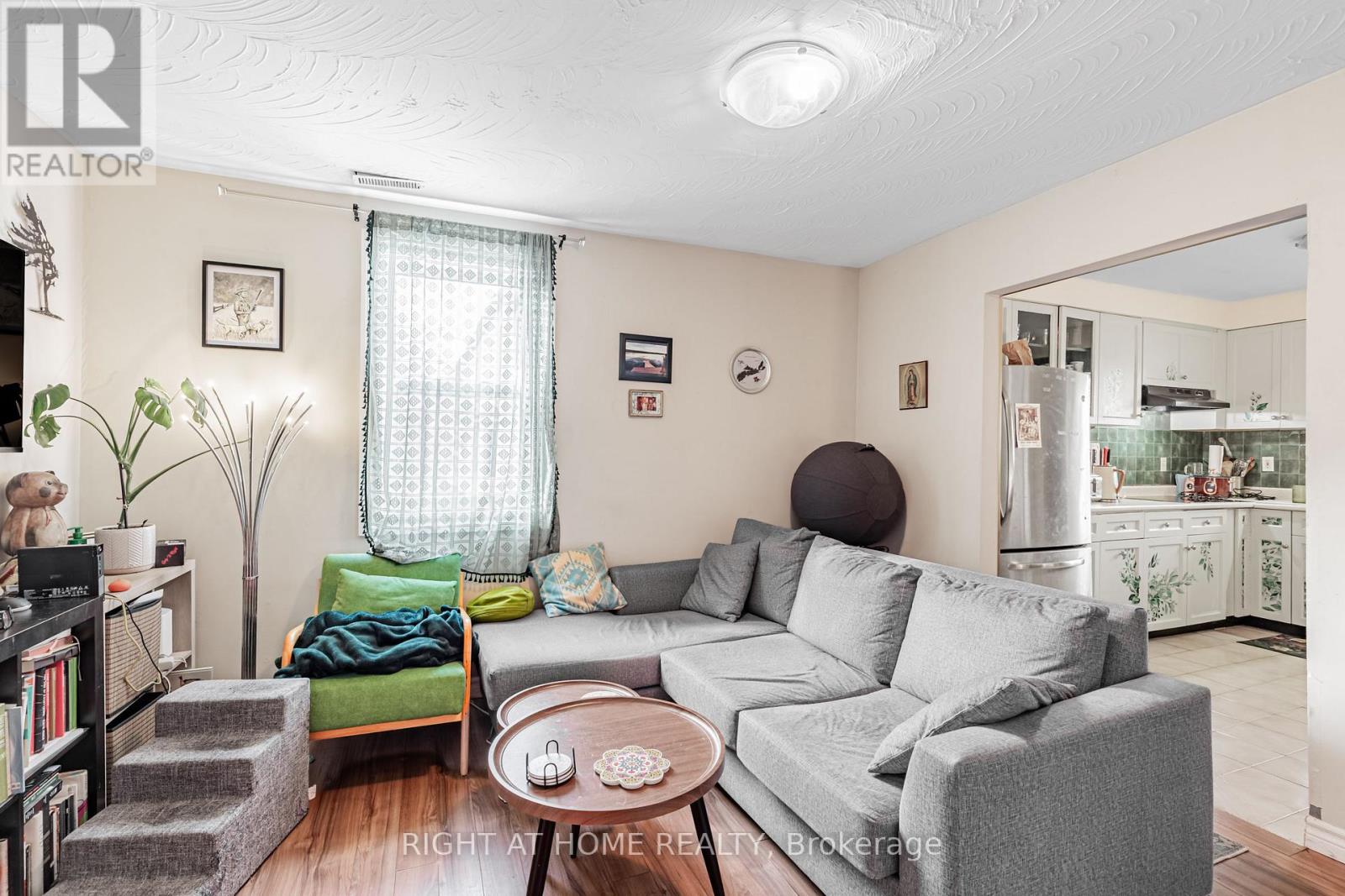 333 Bain Avenue, Toronto, Ontario  M4J 1B9 - Photo 2 - E12574050