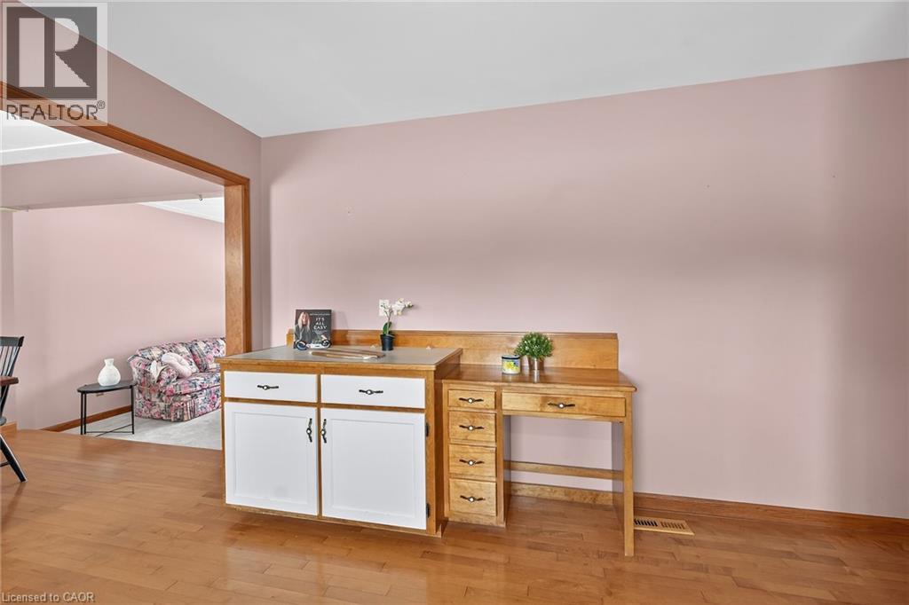 580 Woodhill Road, Flamborough, Ontario  L0R 2B0 - Photo 17 - 40787734