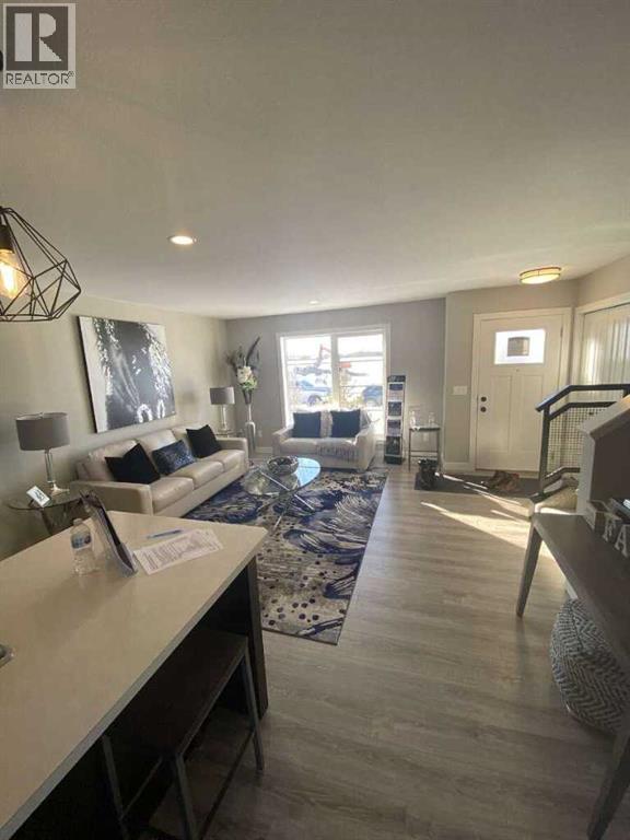 90 Memorial Parkway, Rural Red Deer County, Alberta  T4E 3C4 - Photo 4 - A2181275