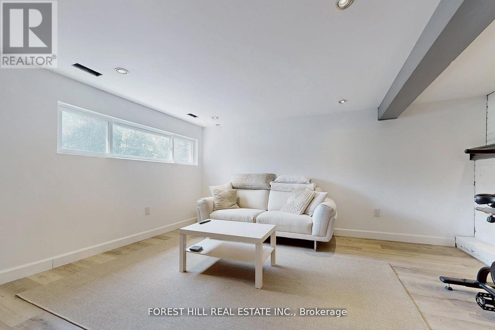 21 Lallien Drive, Bradford West Gwillimbury, Ontario  L0G 1B0 - Photo 21 - N12574036