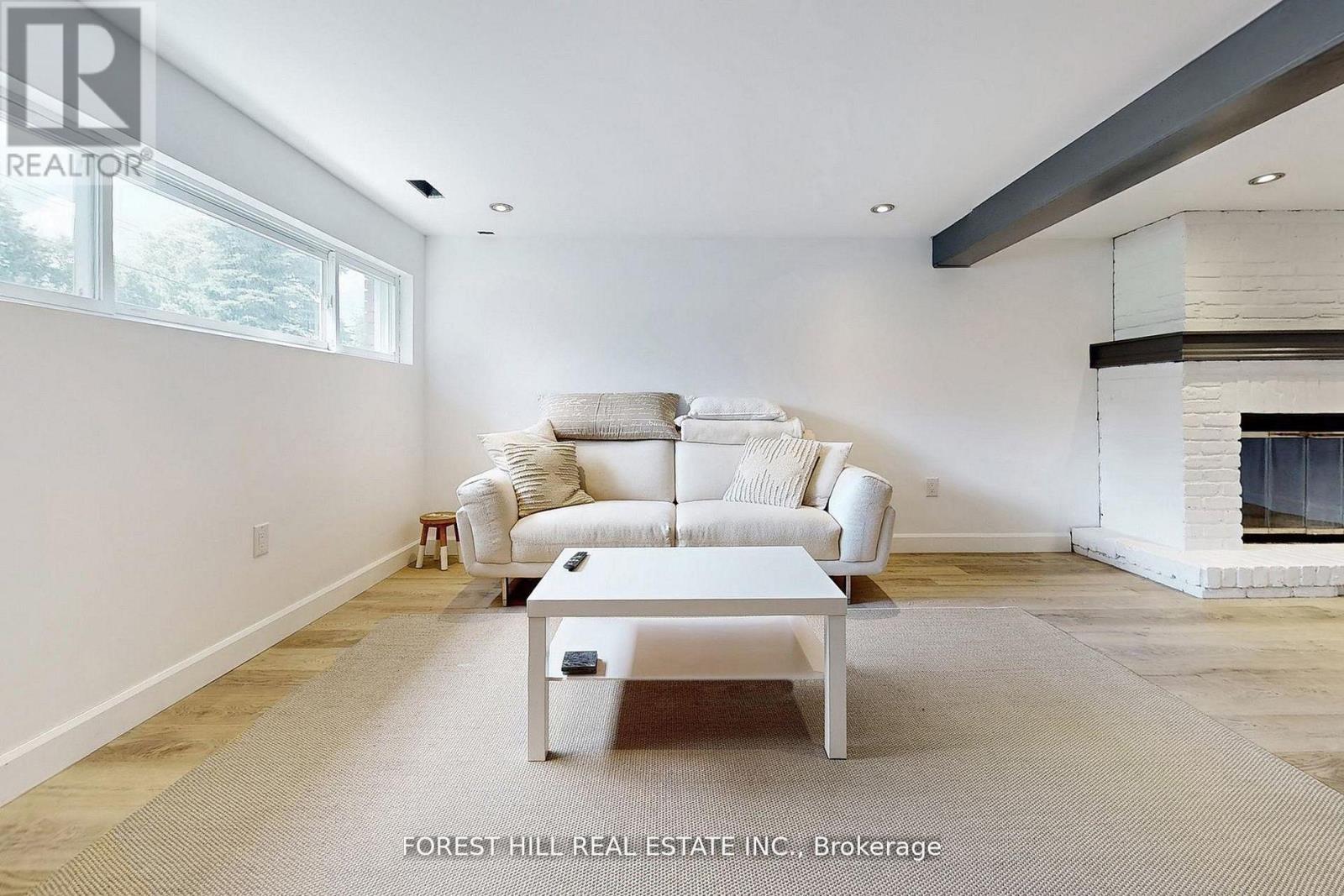 21 Lallien Drive, Bradford West Gwillimbury, Ontario  L0G 1B0 - Photo 22 - N12574036