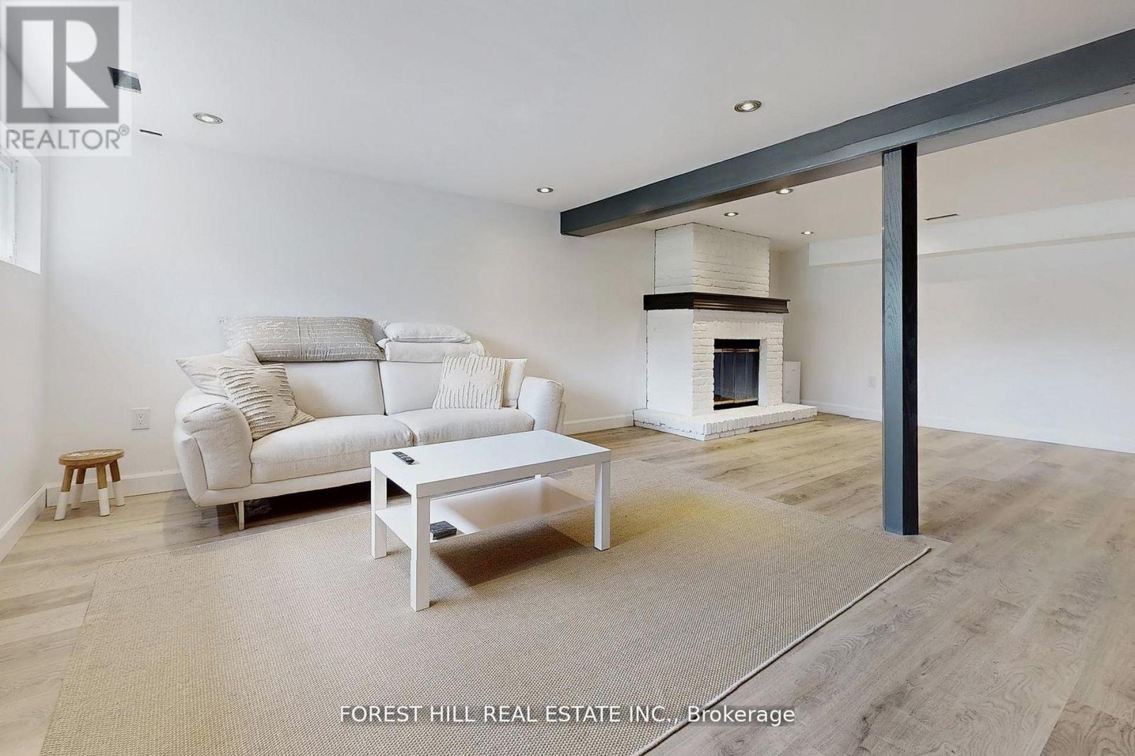 21 Lallien Drive, Bradford West Gwillimbury, Ontario  L0G 1B0 - Photo 23 - N12574036