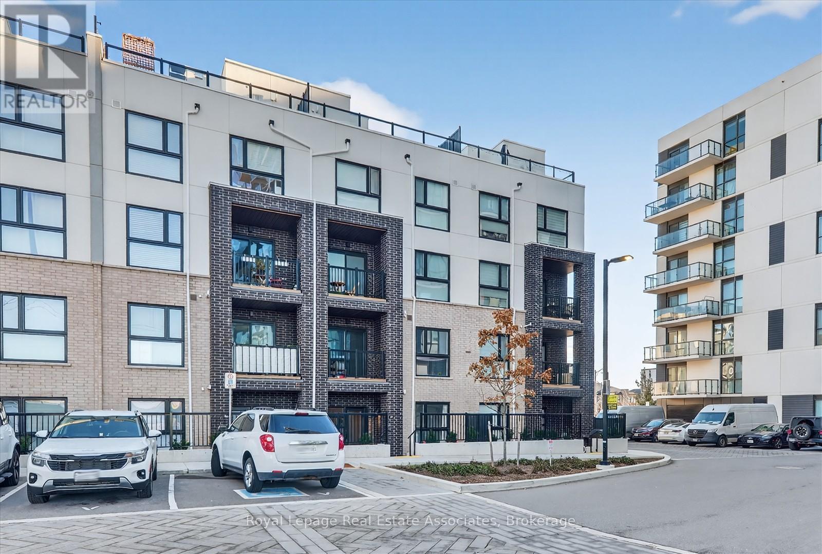 124 - 349 Wheat Boom Drive, Oakville, Ontario  L6H 7X5 - Photo 4 - W12574042