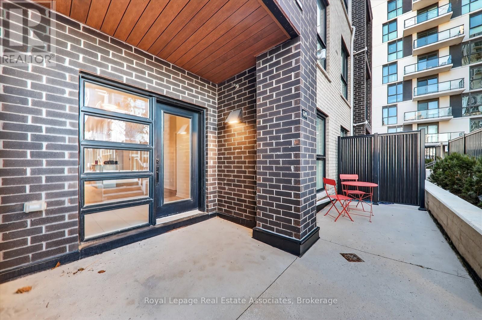 124 - 349 Wheat Boom Drive, Oakville, Ontario  L6H 7X5 - Photo 8 - W12574042