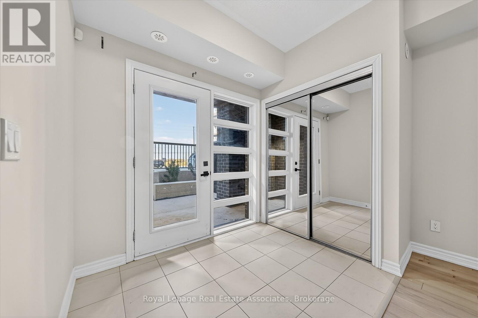 124 - 349 Wheat Boom Drive, Oakville, Ontario  L6H 7X5 - Photo 9 - W12574042