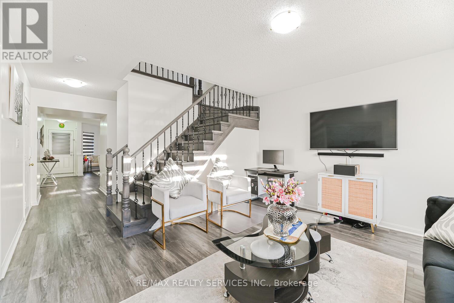 36 Tawnie Crescent, Brampton, Ontario  L6X 0L7 - Photo 13 - W12574052