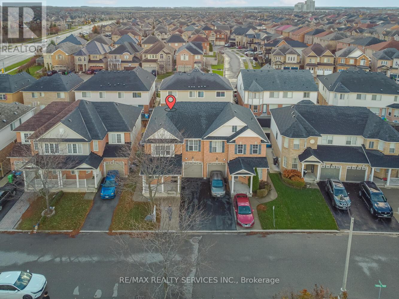 36 Tawnie Crescent, Brampton, Ontario  L6X 0L7 - Photo 4 - W12574052