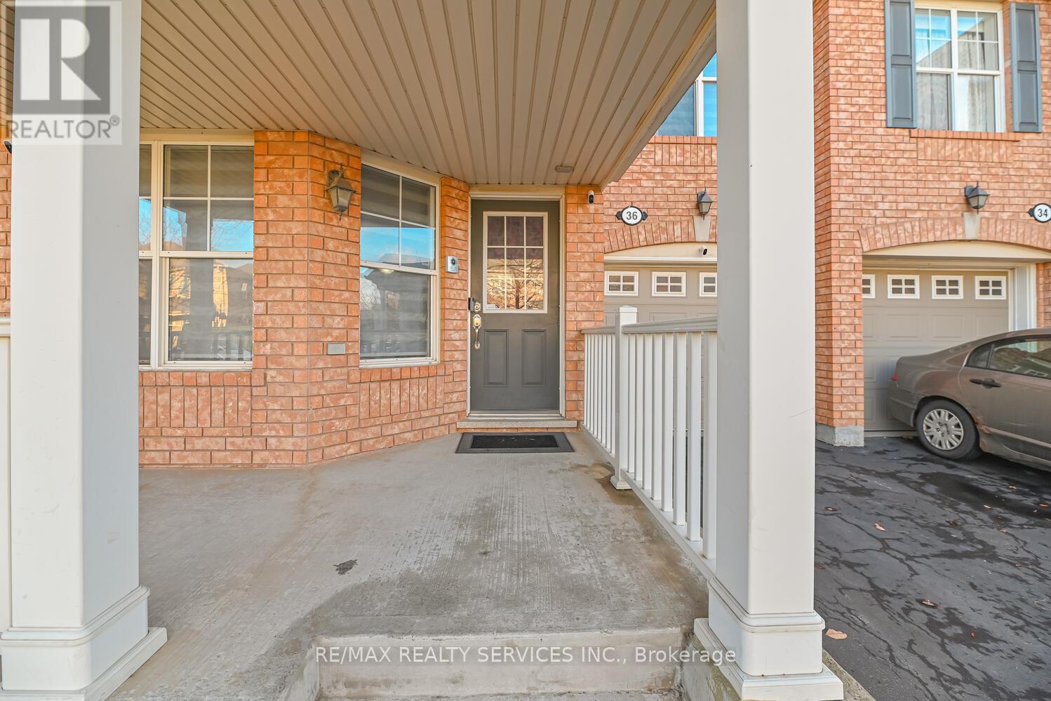 36 Tawnie Crescent, Brampton, Ontario  L6X 0L7 - Photo 7 - W12574052