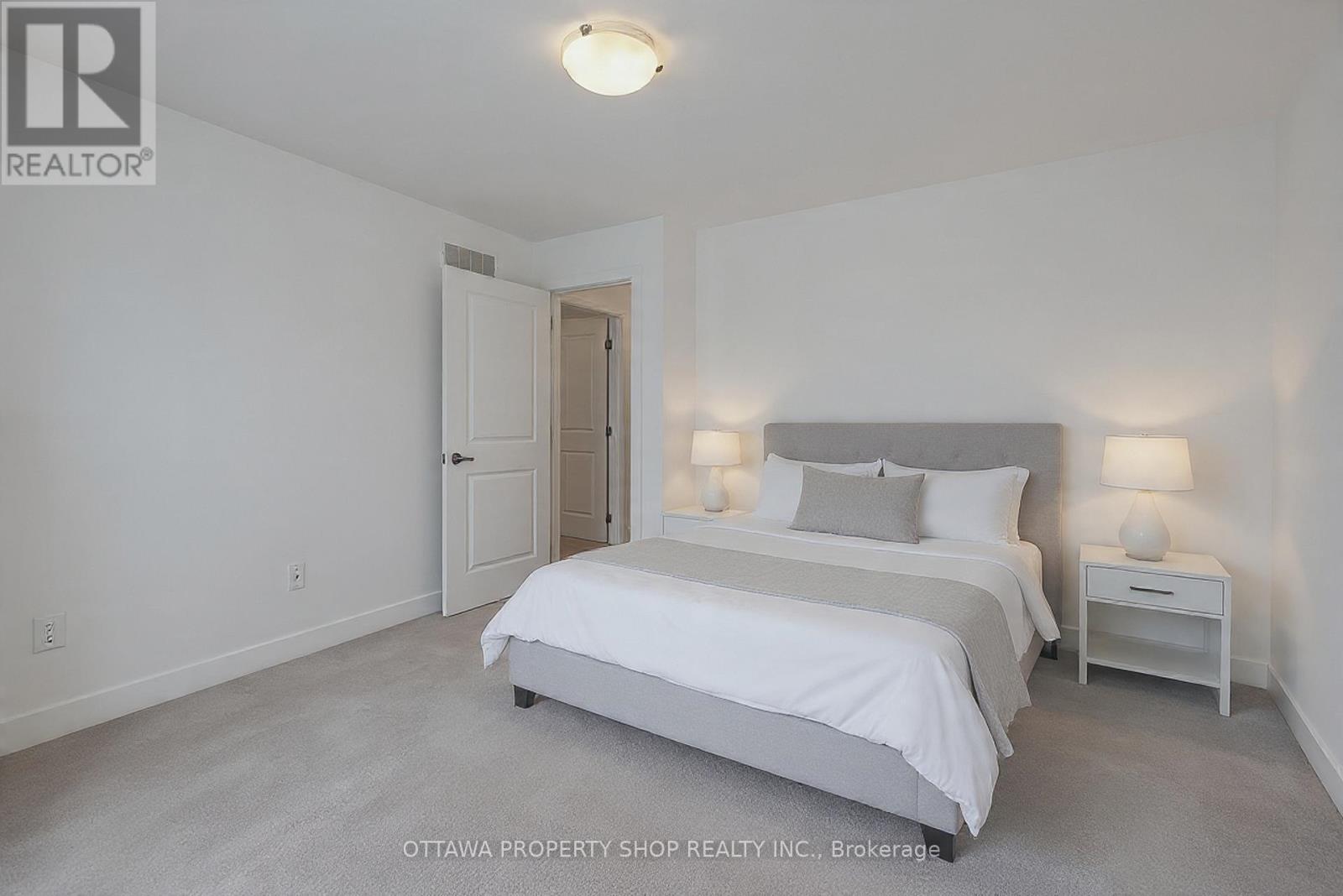 725 Odyssey Way, Ottawa, Ontario  K1T 4R5 - Photo 12 - X12559552