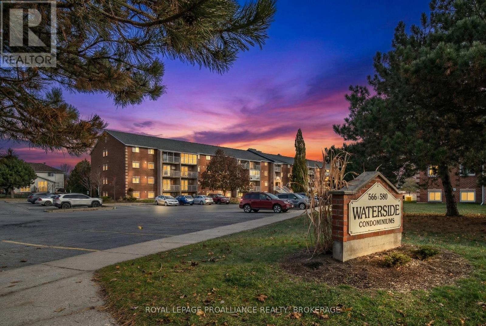 301 - 580 Armstrong Road, Kingston, Ontario  K7M 8M3 - Photo 1 - X12574084