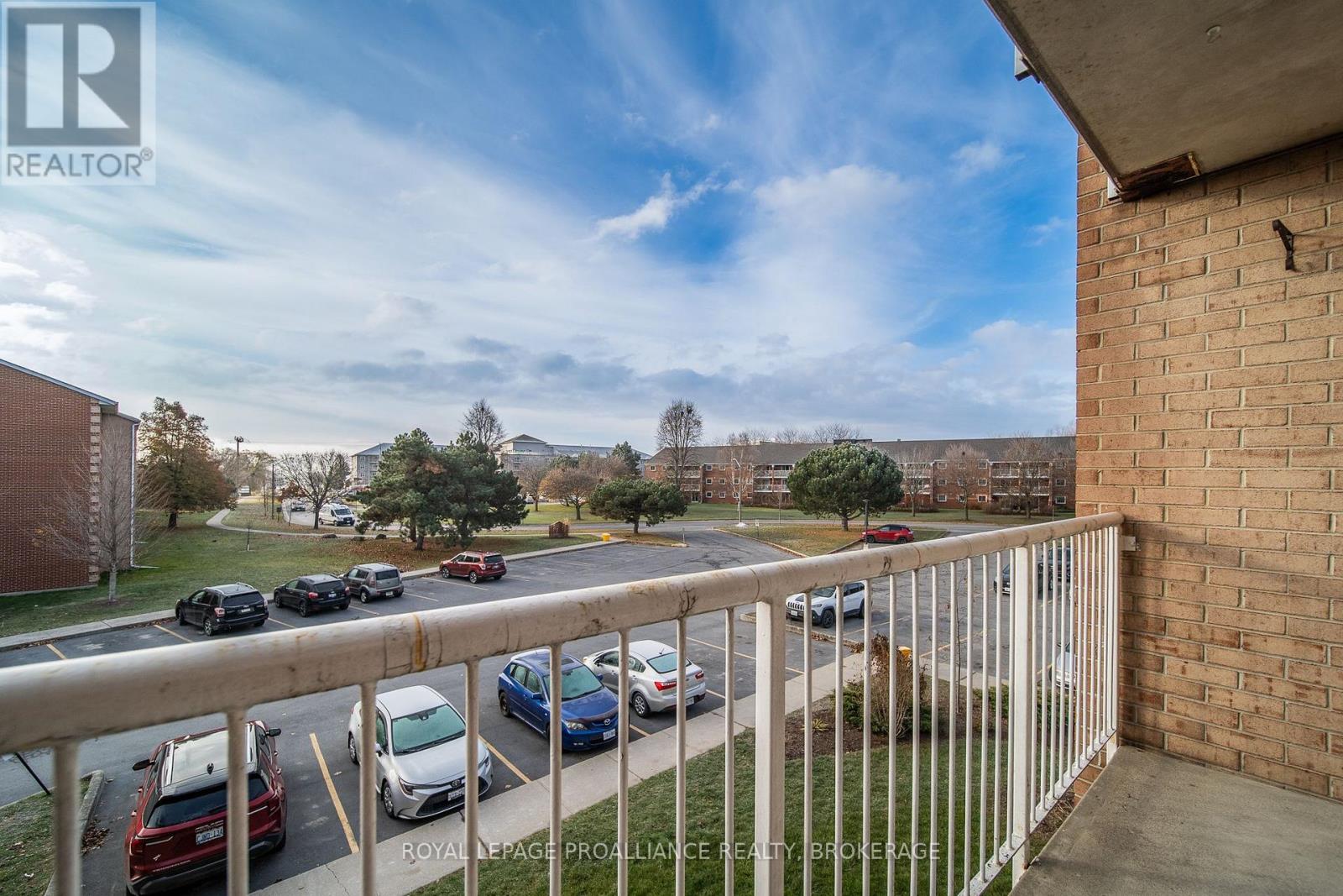 301 - 580 Armstrong Road, Kingston, Ontario  K7M 8M3 - Photo 15 - X12574084