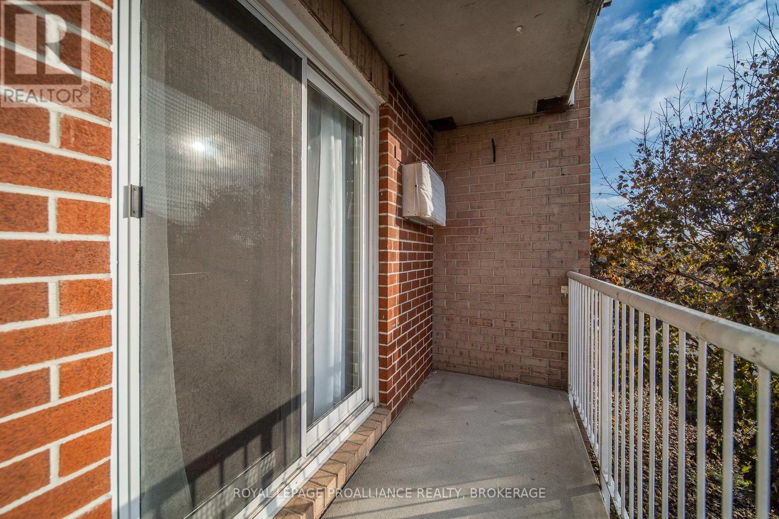 301 - 580 Armstrong Road, Kingston, Ontario  K7M 8M3 - Photo 16 - X12574084