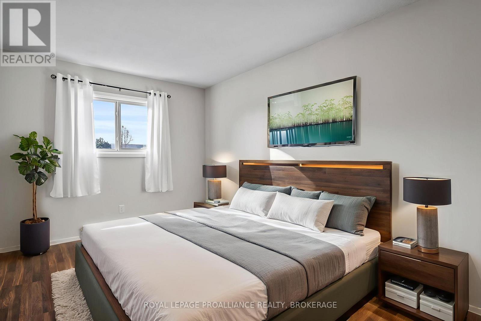 301 - 580 Armstrong Road, Kingston, Ontario  K7M 8M3 - Photo 25 - X12574084