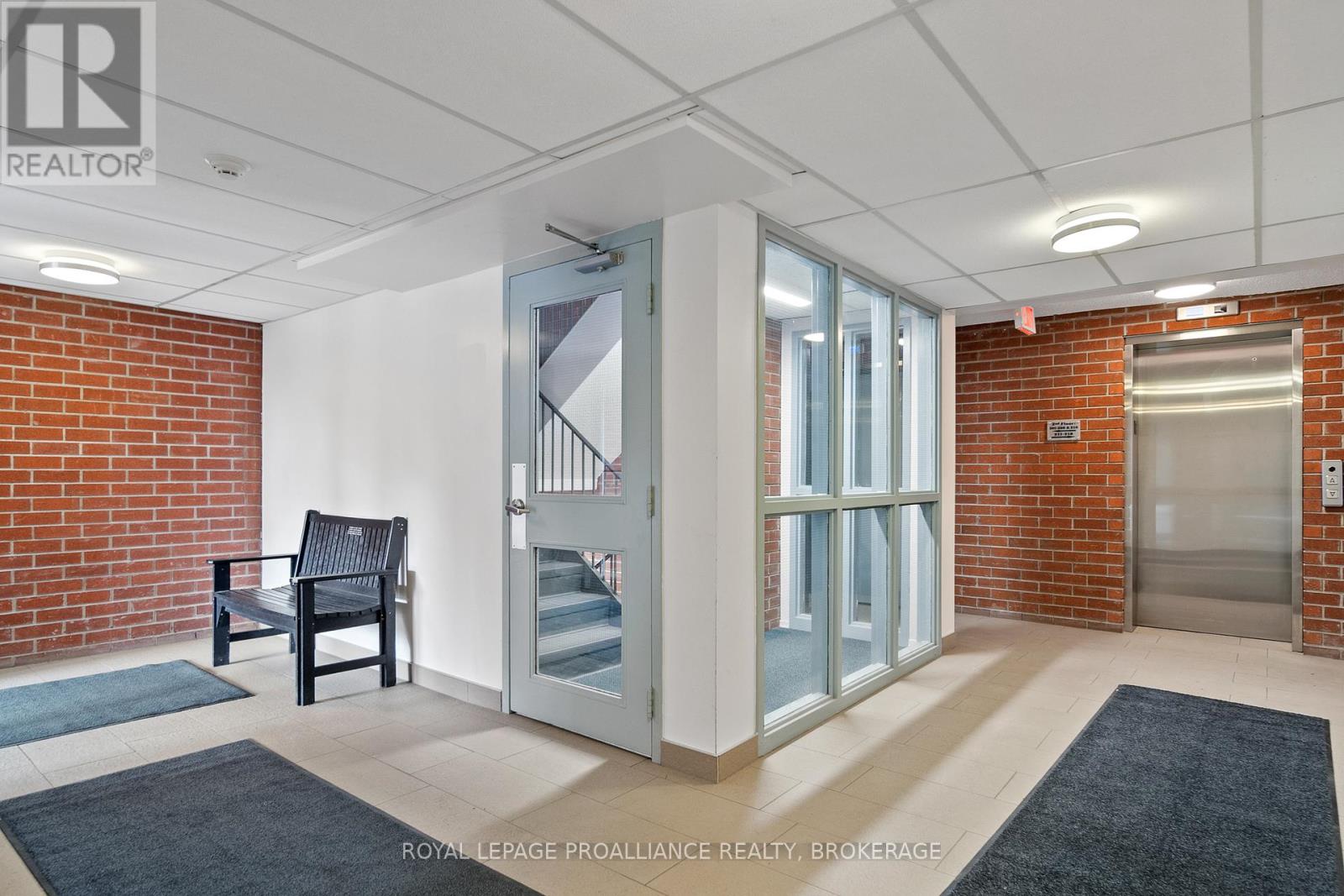 301 - 580 Armstrong Road, Kingston, Ontario  K7M 8M3 - Photo 3 - X12574084