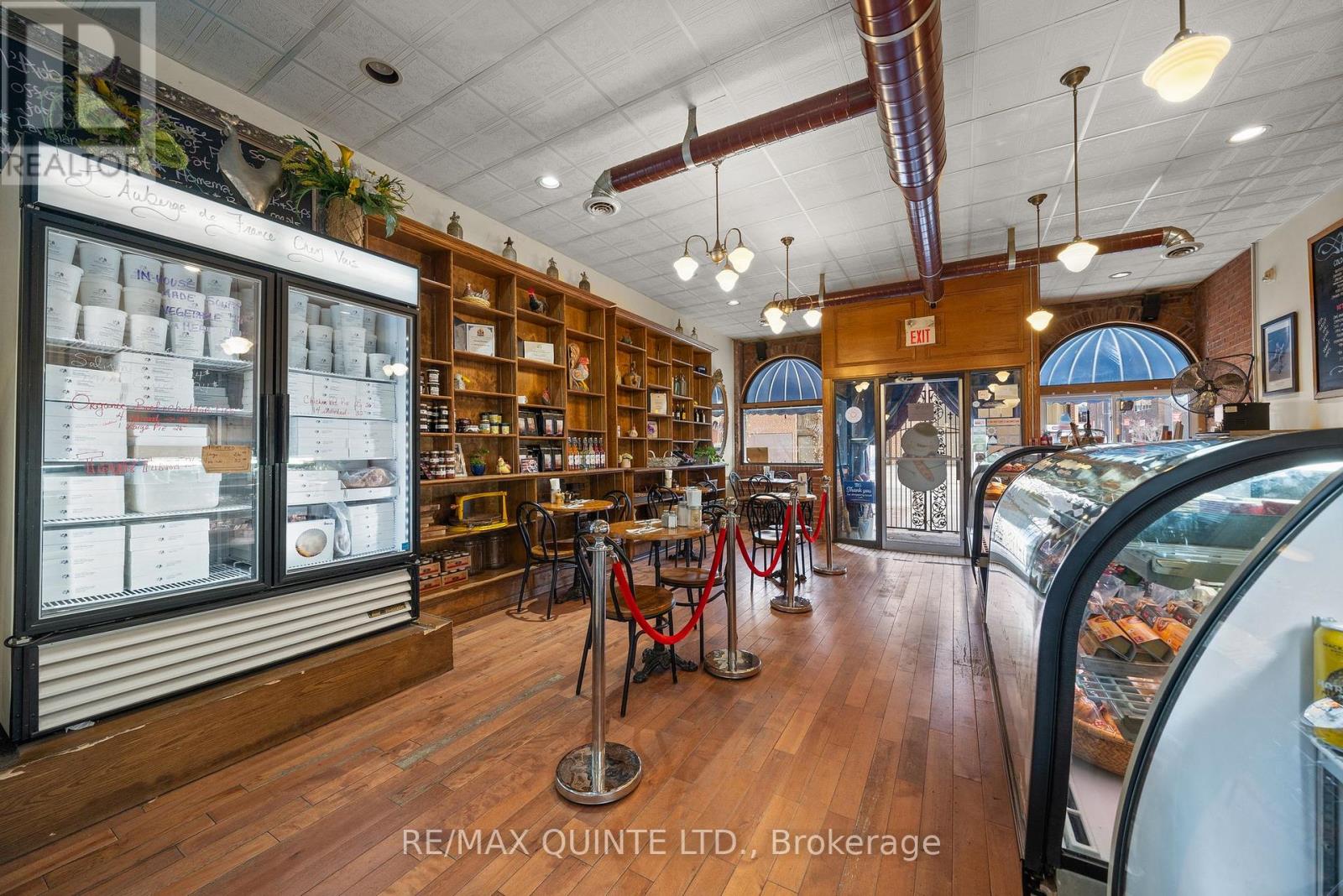 304 Front Street, Belleville, Ontario  K8N 2Z8 - Photo 6 - X12574074