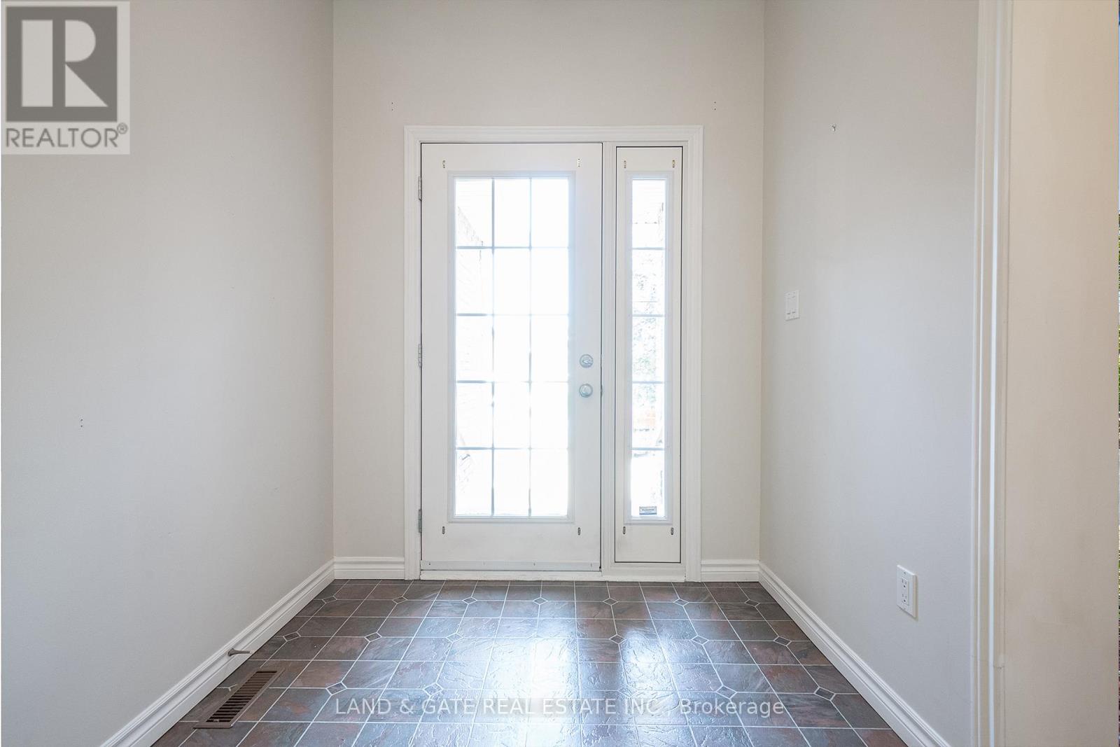 58 Elmdale Drive, Prince Edward County, Ontario  K0K 3L0 - Photo 3 - X12574076