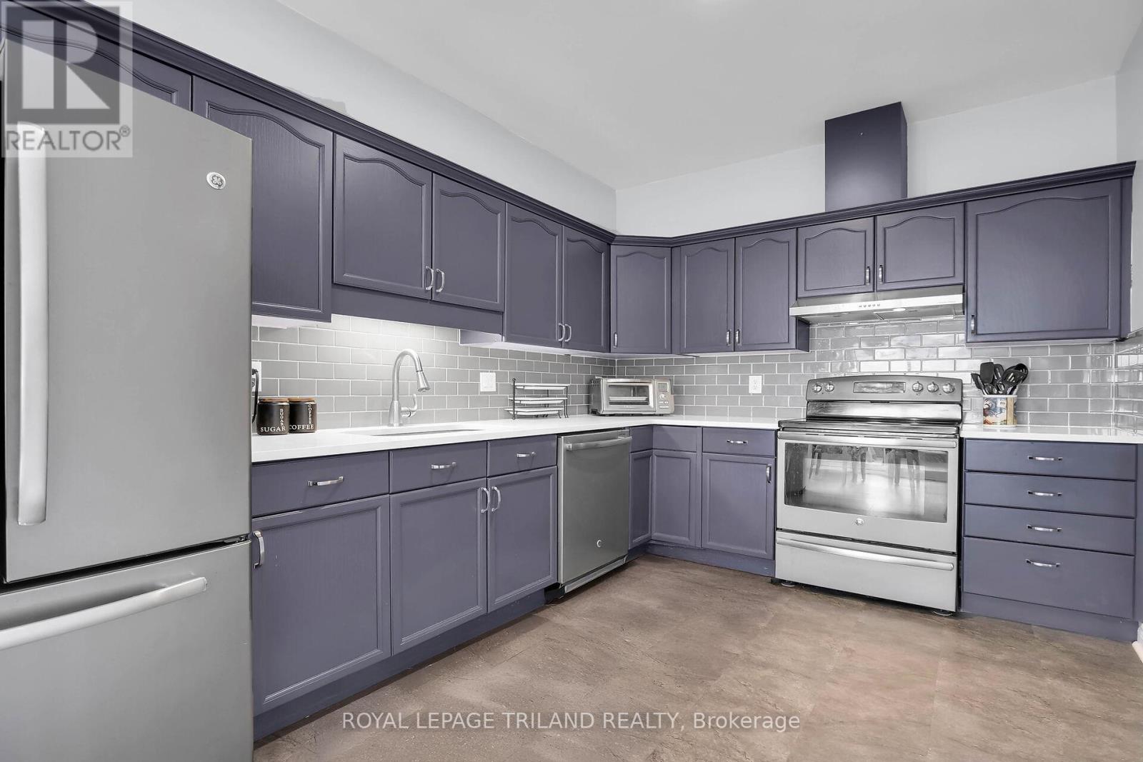 121 - 2025 Meadowgate Boulevard, London South, Ontario  N6M 1K9 - Photo 21 - X12574072