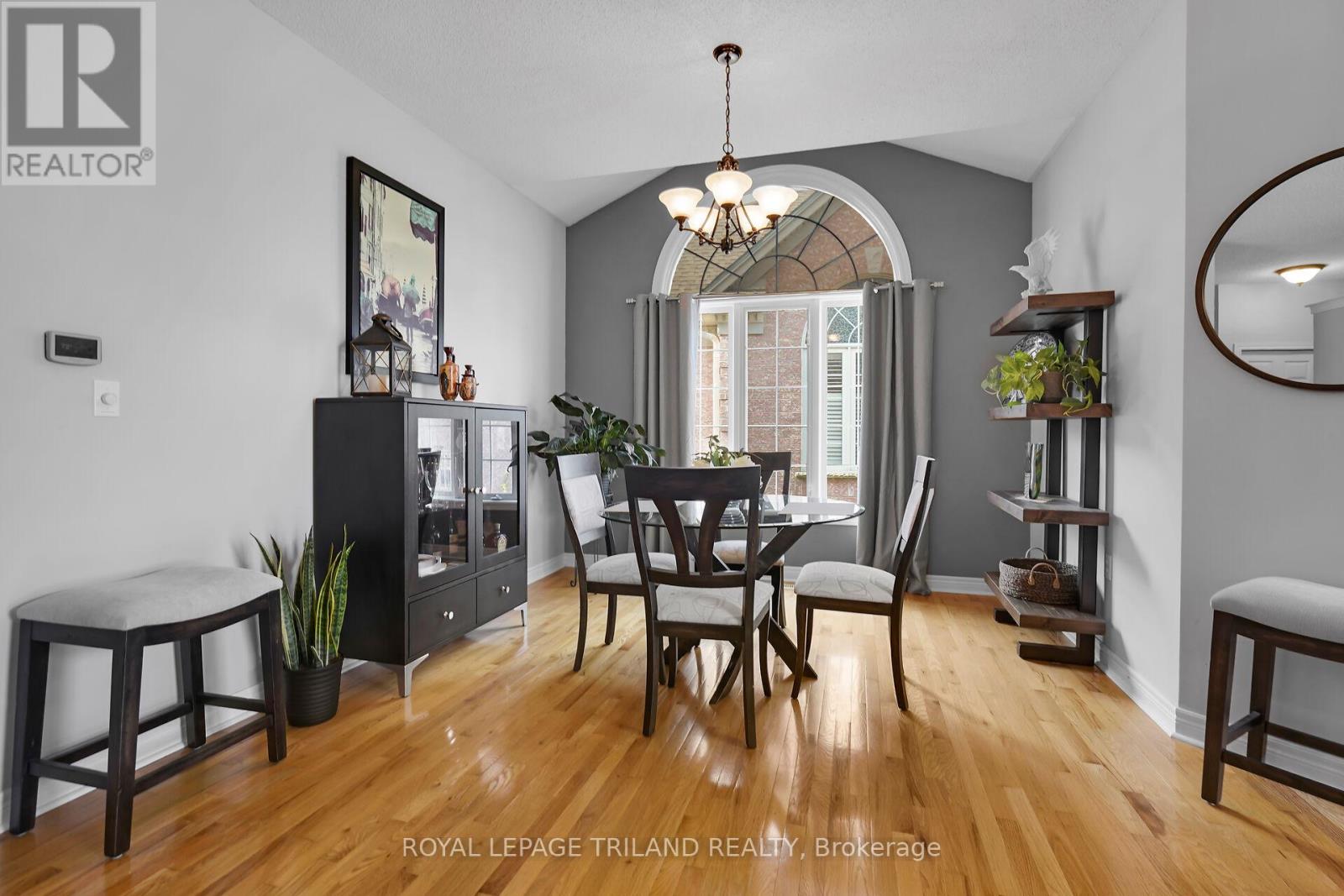 121 - 2025 Meadowgate Boulevard, London South, Ontario  N6M 1K9 - Photo 6 - X12574072