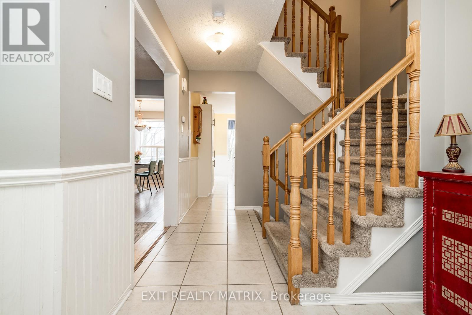 125 Whalings Circle N, Ottawa, Ontario  K2S 1S4 - Photo 6 - X12574068