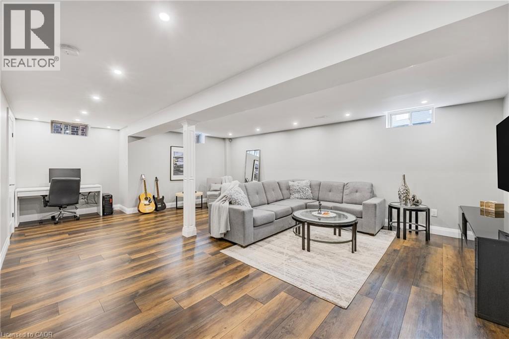 209 Echovalley Drive, Stoney Creek, Ontario  L8J 0H1 - Photo 34 - 40790307