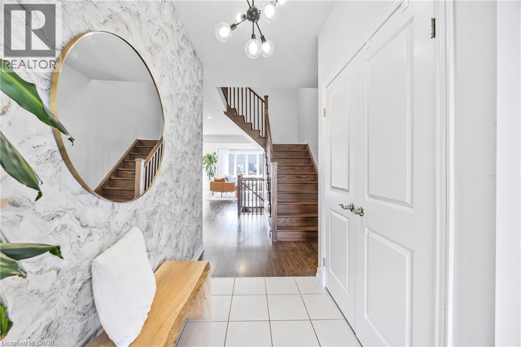 209 Echovalley Drive, Stoney Creek, Ontario  L8J 0H1 - Photo 7 - 40790307