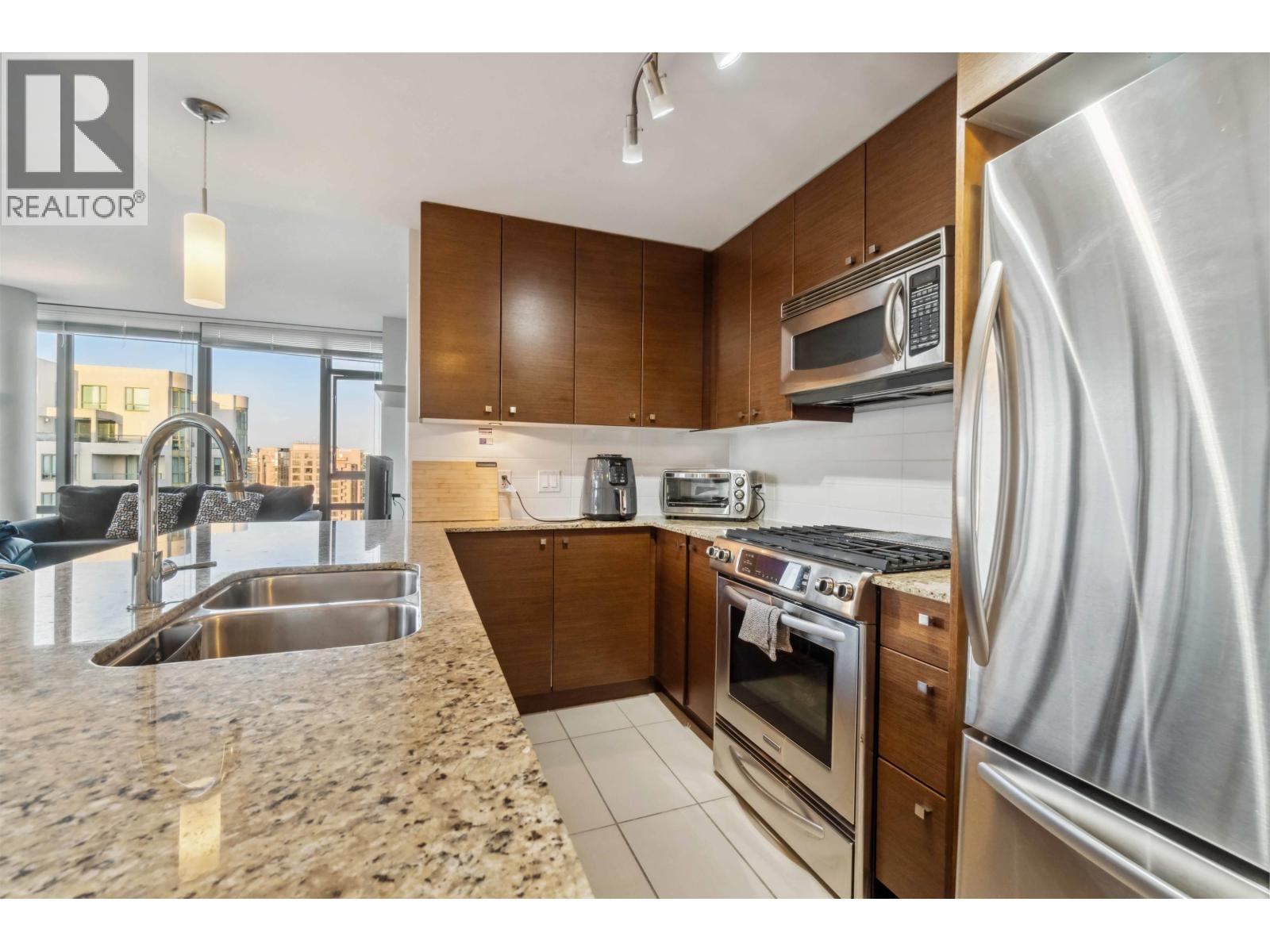 1701 6888 Alderbridge Way, Richmond, British Columbia  V6X 0A7 - Photo 2 - R3066807