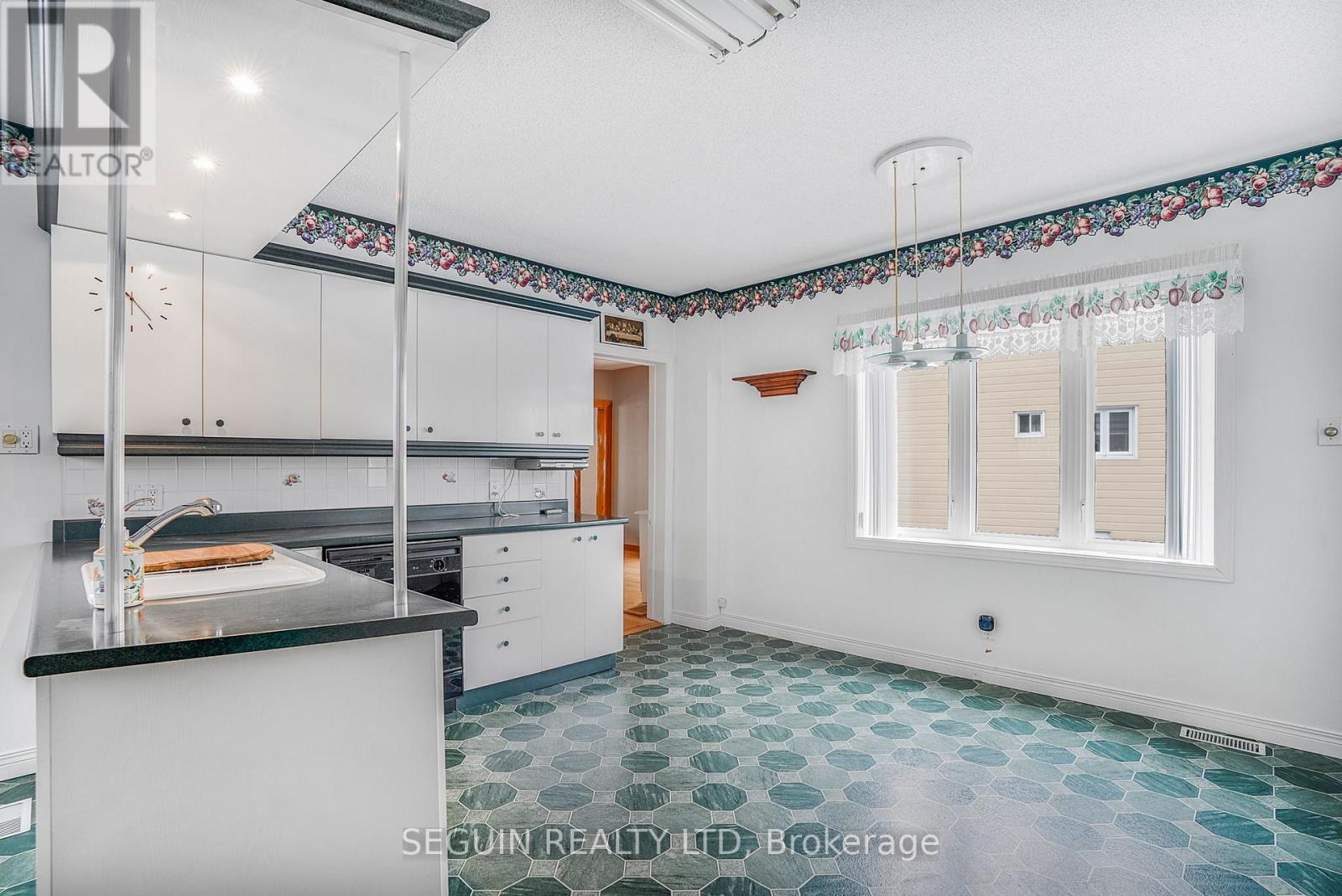 1172 Main Street E, Hawkesbury, Ontario  K6A 1C1 - Photo 18 - X12571296