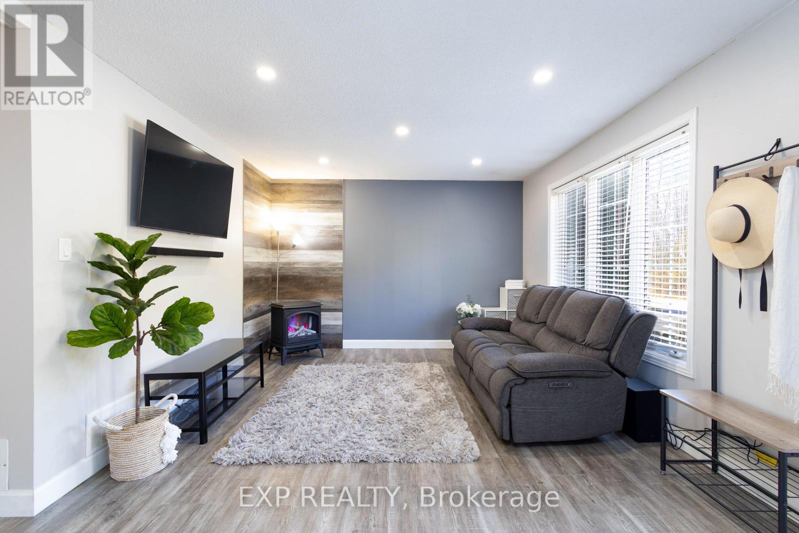 277 Boyers Road, Georgina, Ontario  L4P 3C8 - Photo 7 - N12574078