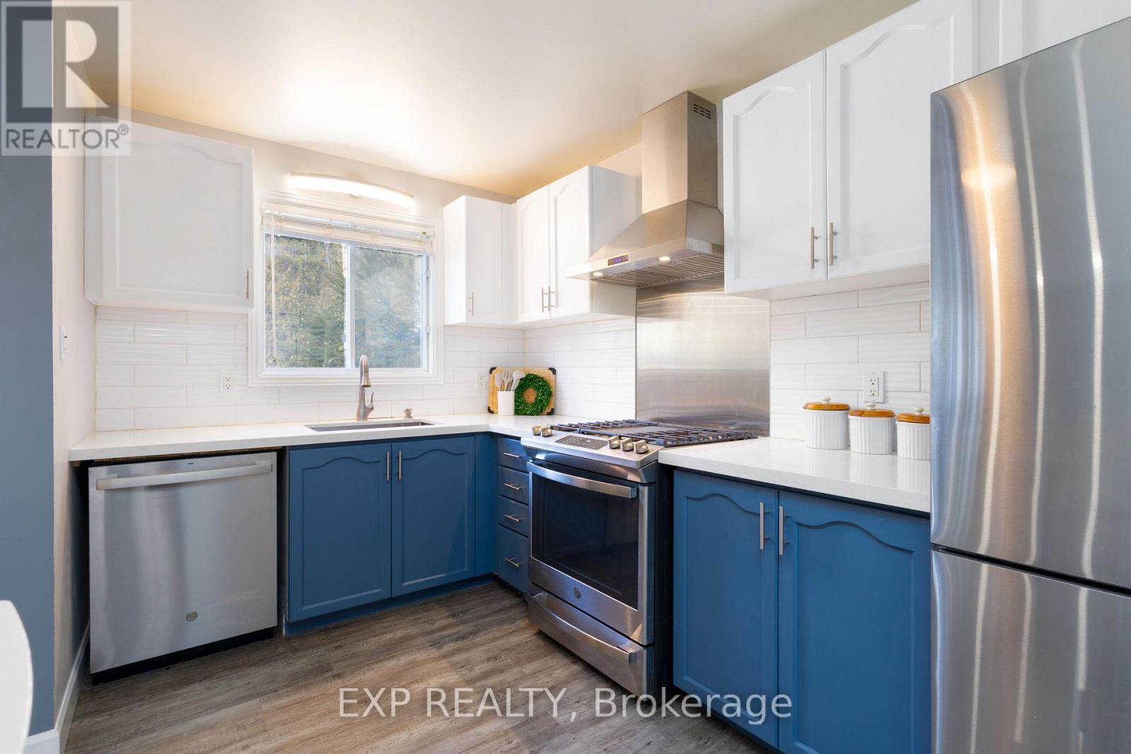 277 Boyers Road, Georgina, Ontario  L4P 3C8 - Photo 9 - N12574078