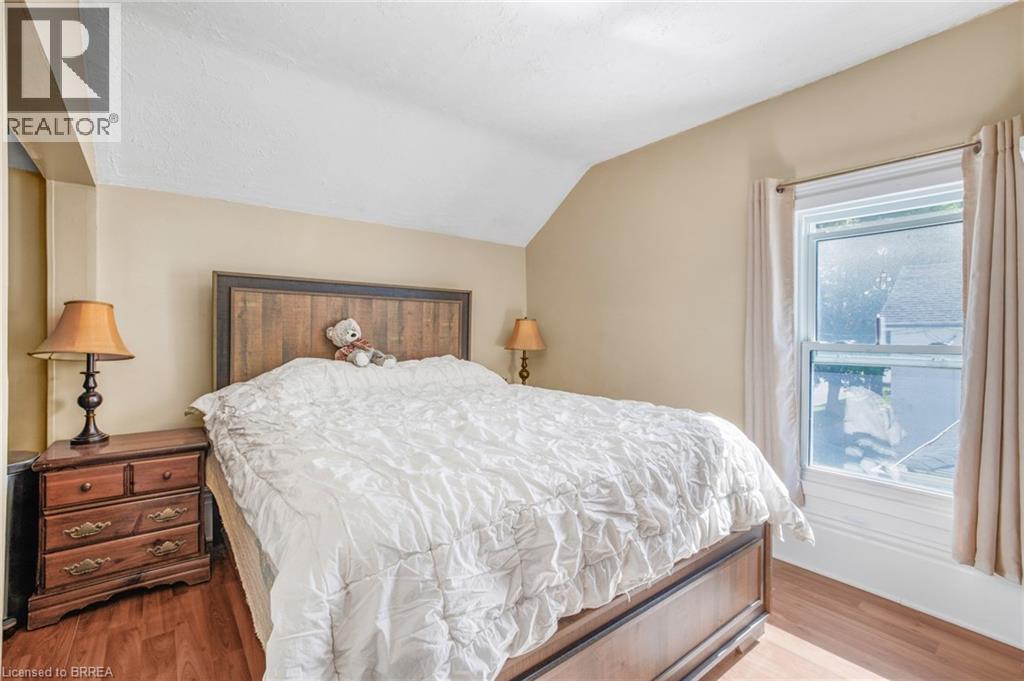 9 Superior Street, Brantford, Ontario  N3S 2J9 - Photo 8 - 40789297