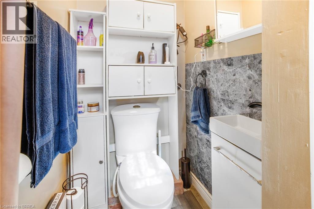 9 Superior Street, Brantford, Ontario  N3S 2J9 - Photo 7 - 40789297