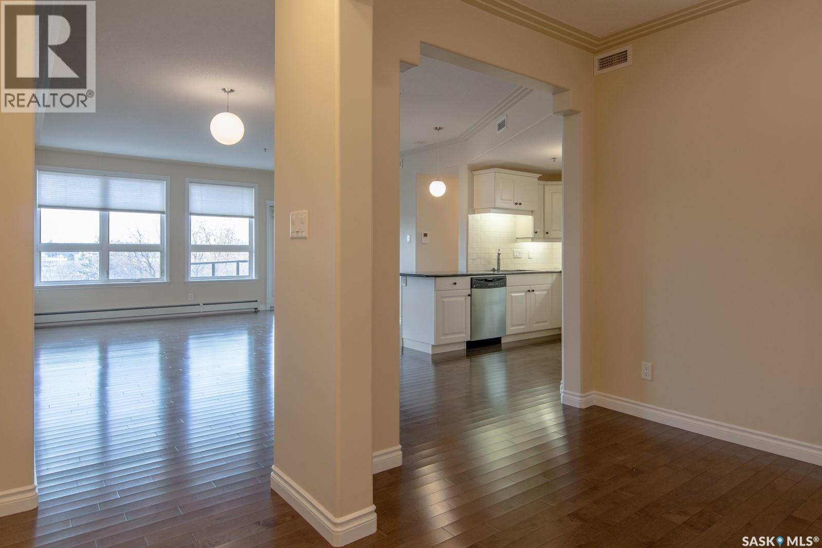 238 623 Saskatchewan Crescent W, Saskatoon, Saskatchewan  S7M 0A5 - Photo 3 - SK024652