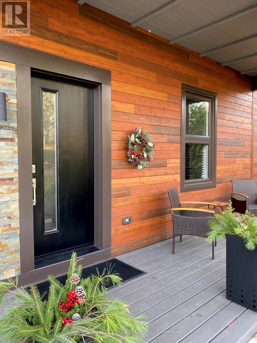 101 Jarvis Street, Orillia, Ontario L3V 2A4 - Photo 2 - S12369667