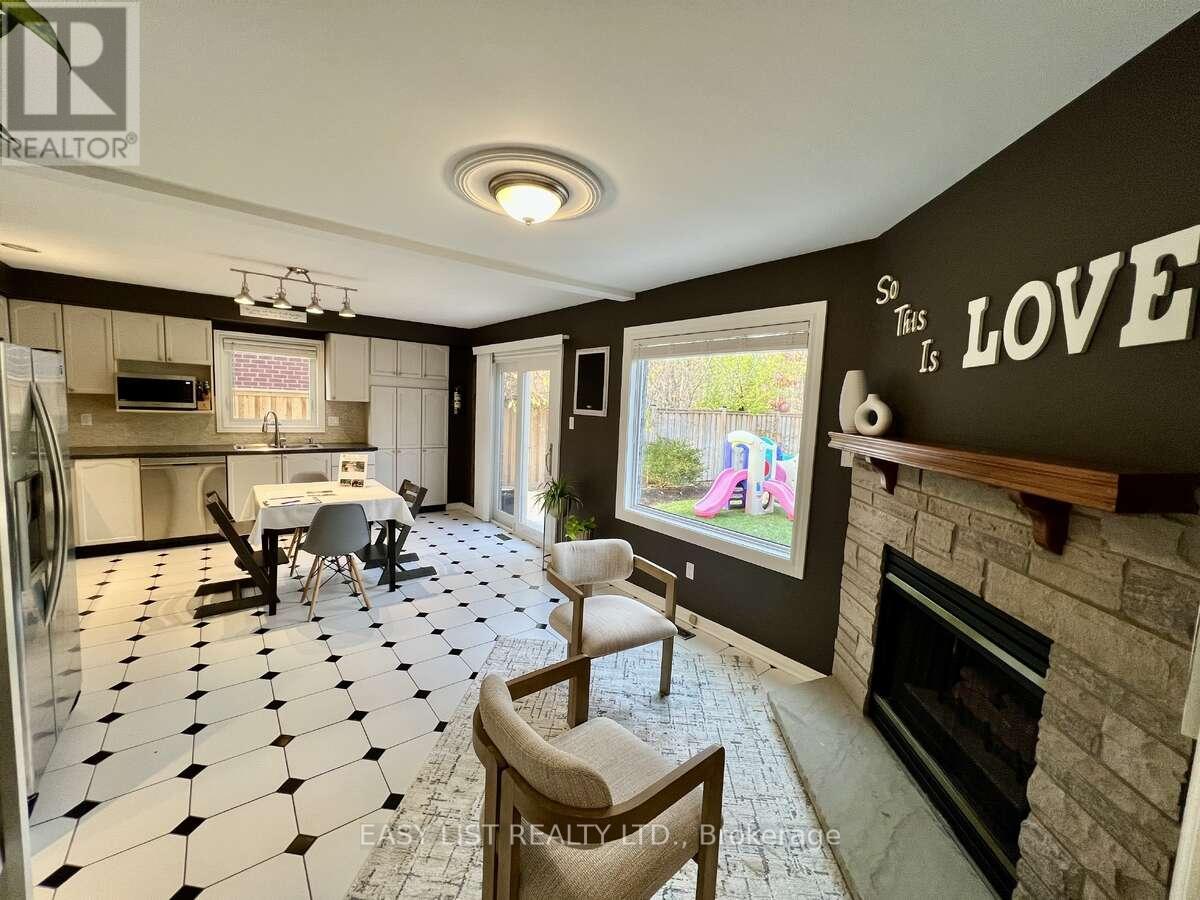 1257 Mccraney Street E, Oakville, Ontario  L6H 3A3 - Photo 19 - W12481720