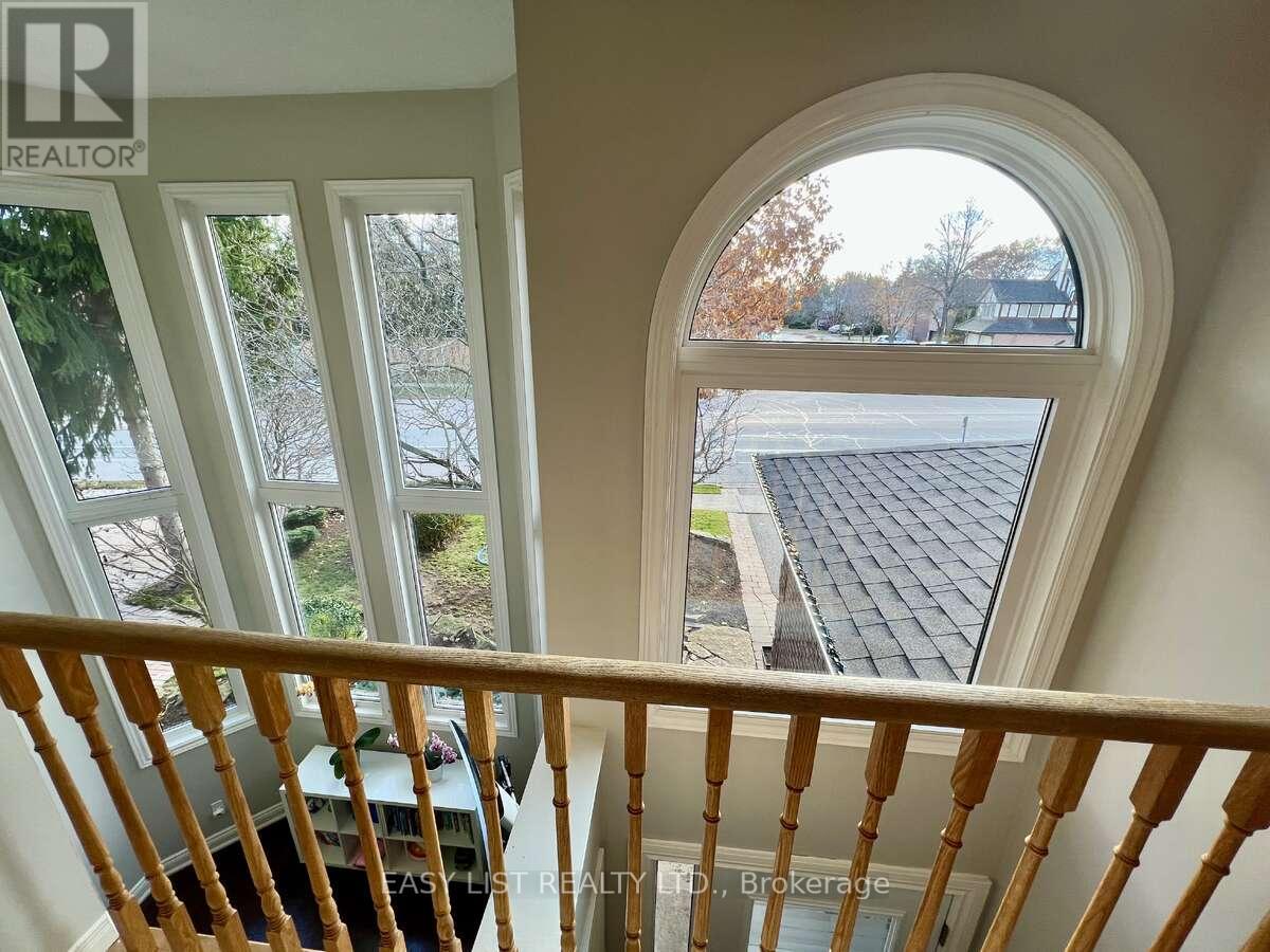 1257 Mccraney Street E, Oakville, Ontario  L6H 3A3 - Photo 29 - W12481720