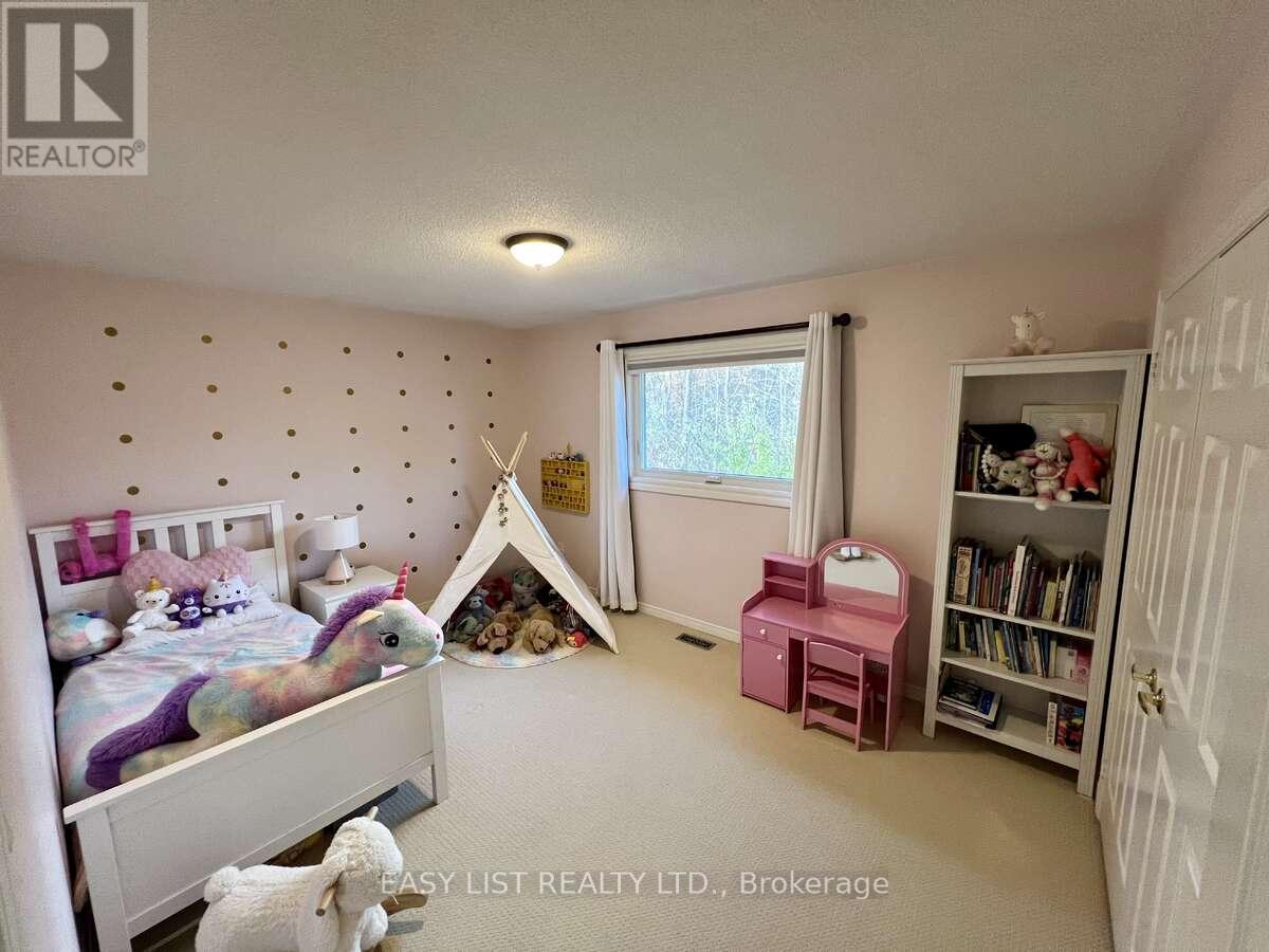 1257 Mccraney Street E, Oakville, Ontario  L6H 3A3 - Photo 34 - W12481720