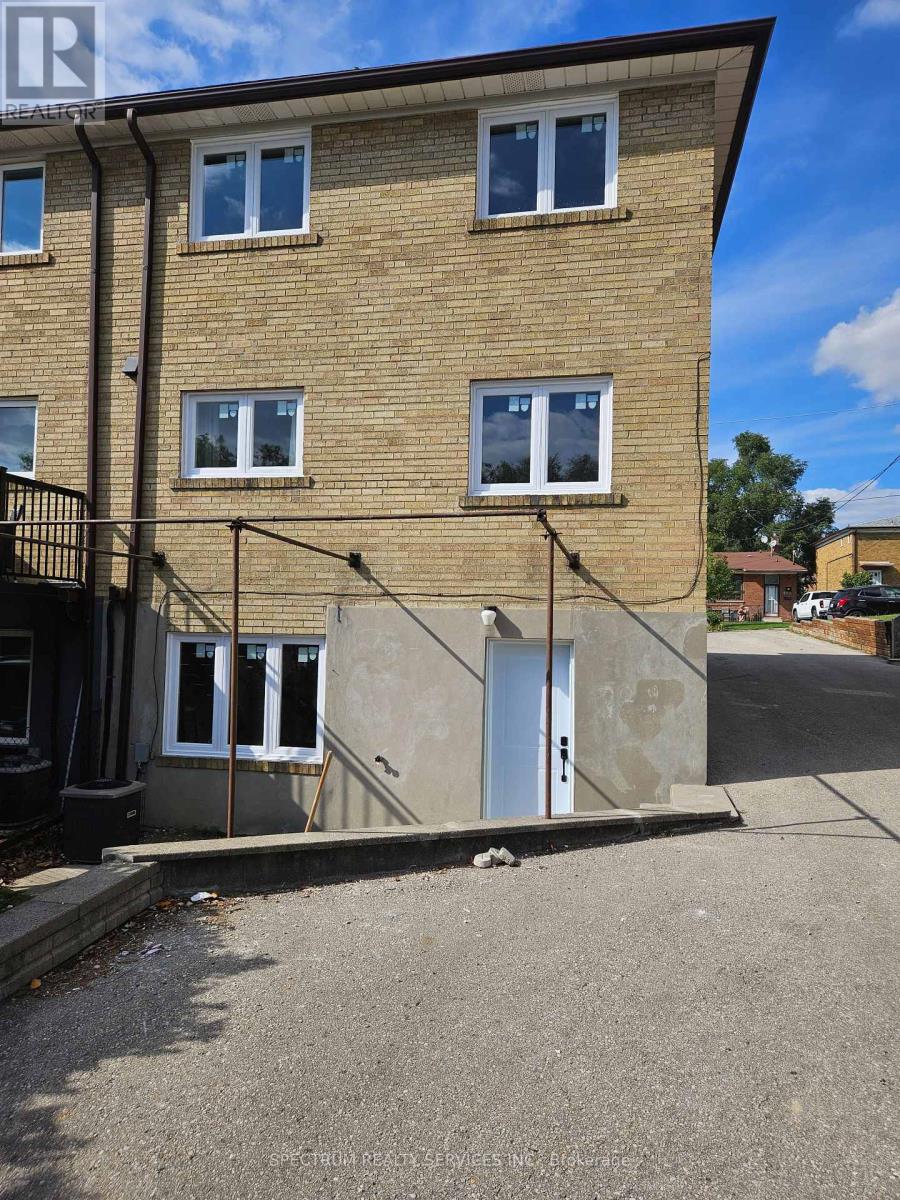 2 - 49 GOTHAM COURT, Toronto, Ontario