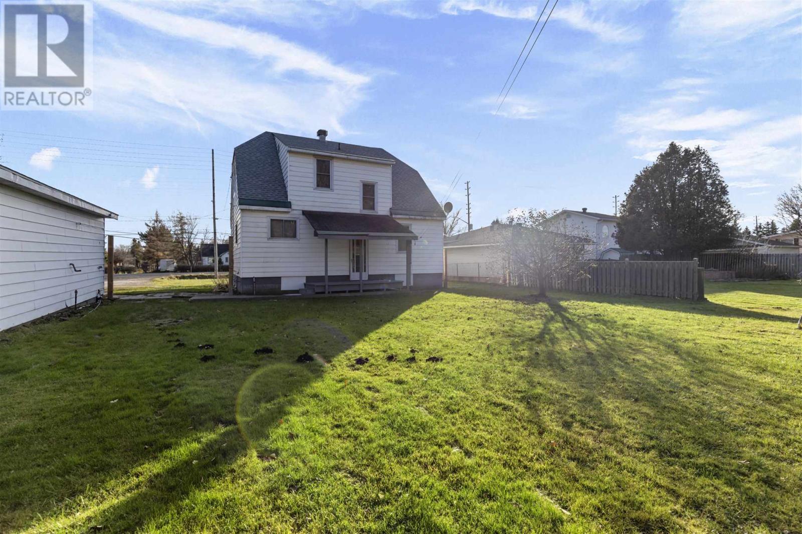 776 Second Lin W, Sault Ste. Marie, Ontario  P6C 2K9 - Photo 39 - SM253330