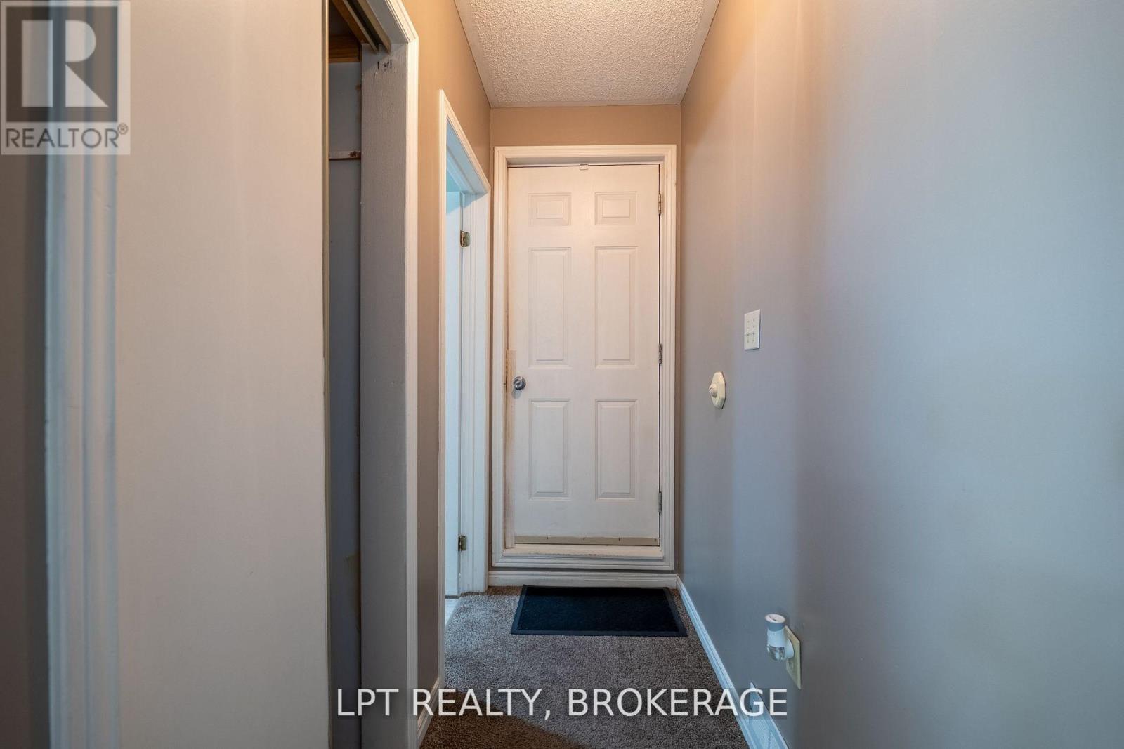 697 Macdonald Drive, Gananoque, Ontario K7G 3C4 - Photo 27 - X12574134