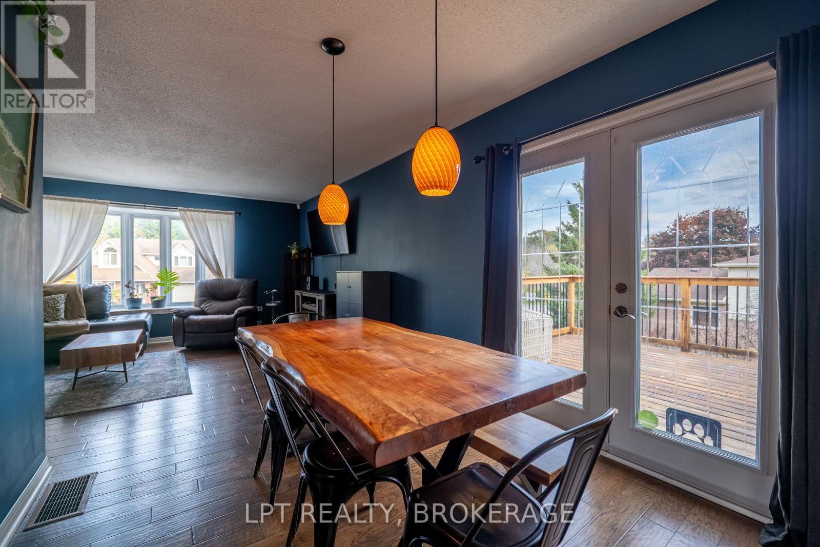 697 Macdonald Drive, Gananoque, Ontario K7G 3C4 - Photo 6 - X12574134