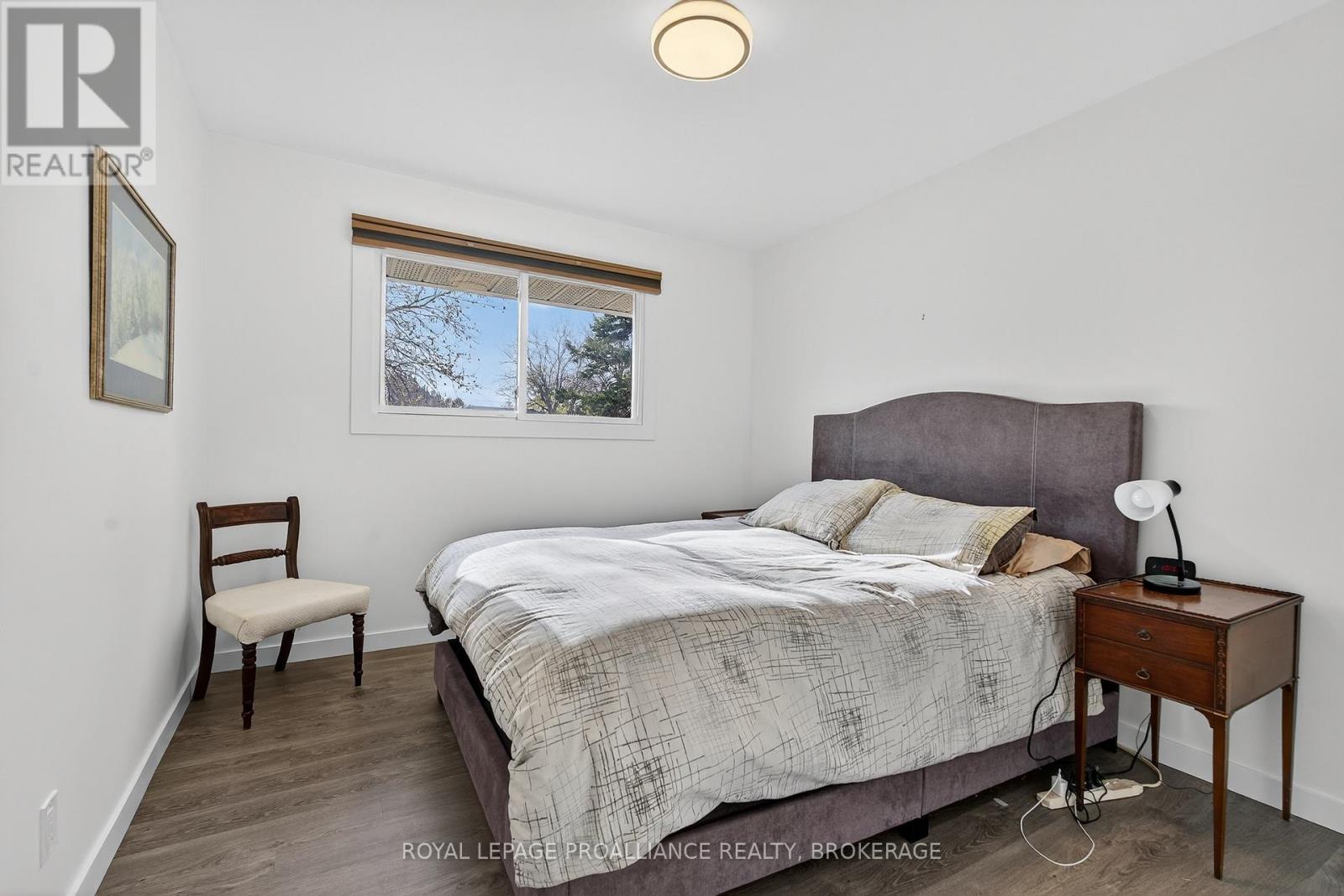 35 Mulcaster Street, Kingston, Ontario  K7M 2V6 - Photo 14 - X12574142